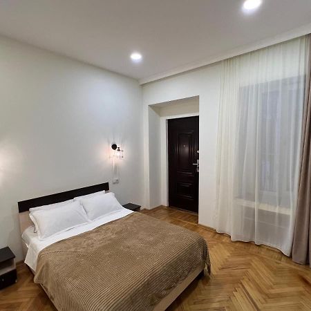 Cosy Apartment In Tbilisi Centre Экстерьер фото