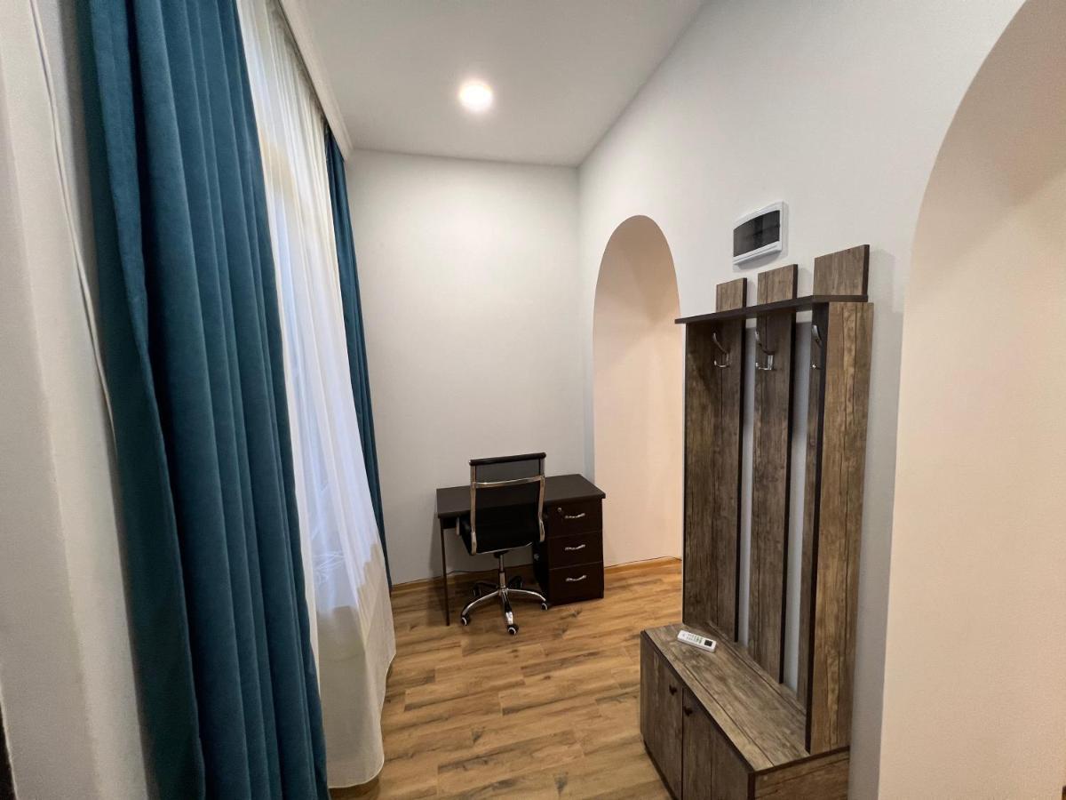 Cosy Apartment In Tbilisi Centre Экстерьер фото