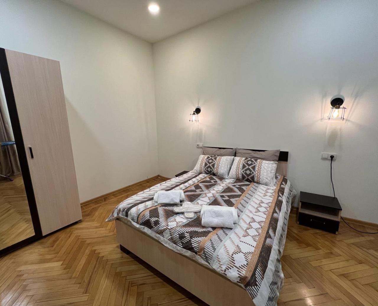 Cosy Apartment In Tbilisi Centre Экстерьер фото